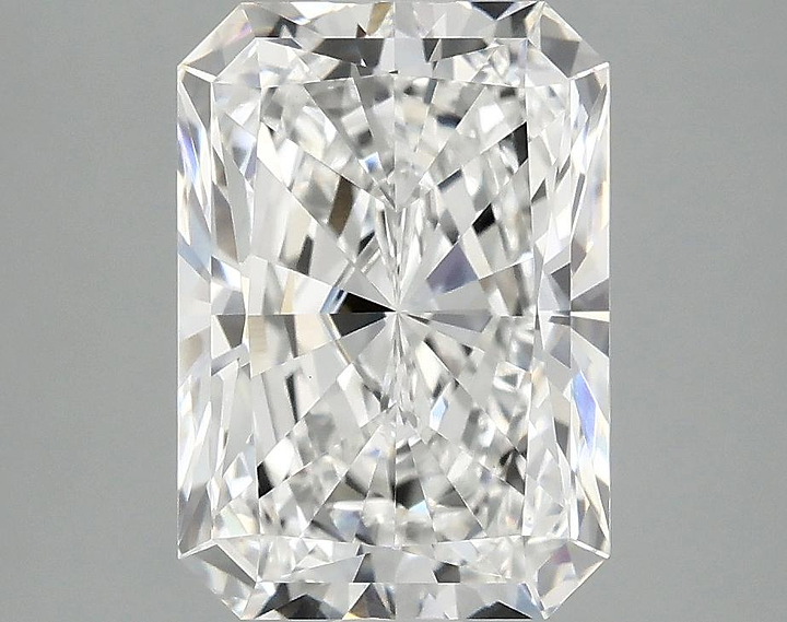 3.04 Carat Radiant Shaped Ideal Cut VVS2 IGI Certified Lab Grown Diamond