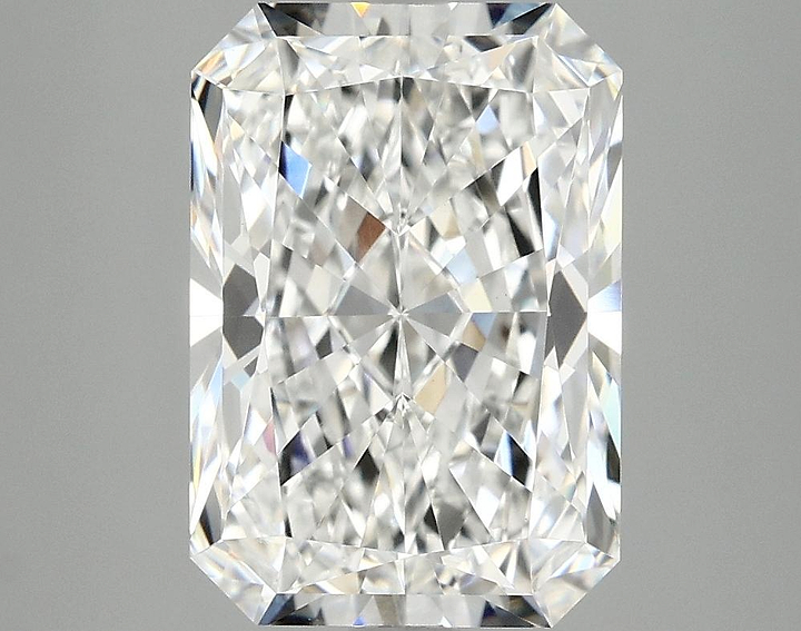4.13 Carat Radiant Shaped Ideal Cut VVS2 IGI Certified Lab Grown Diamond