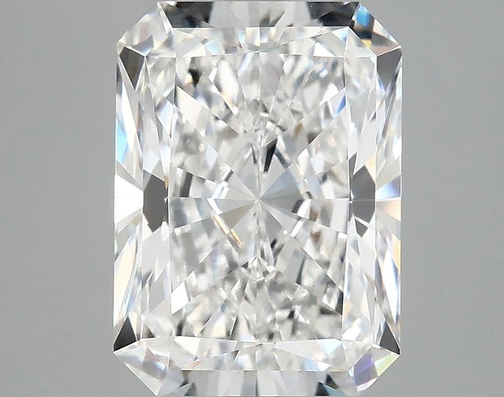 4.04 Carat Radiant Shaped Excellent Cut VVS2 IGI Certified Lab Grown Diamond