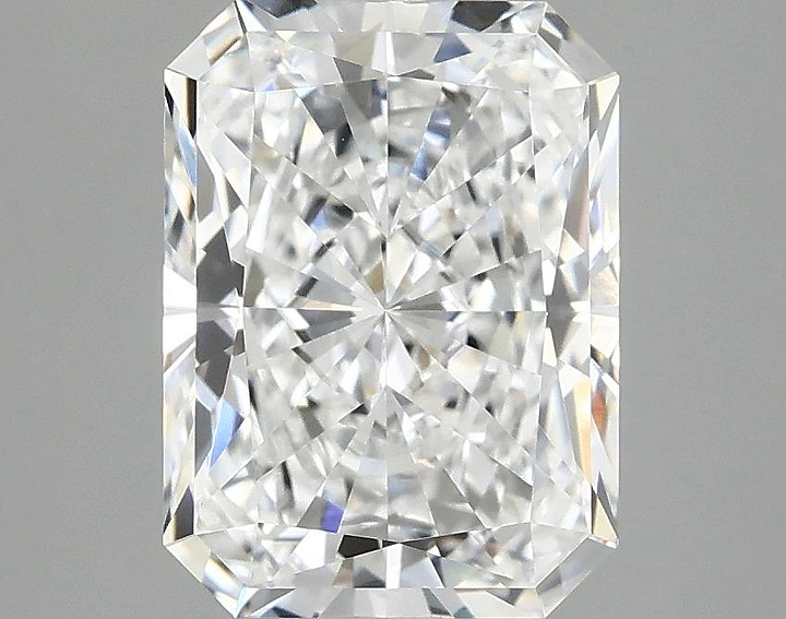 2.9 Carat Radiant Shaped Excellent Cut VS1 IGI Certified Lab Grown Diamond