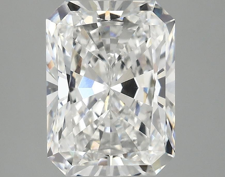 3.05 Carat Radiant Shaped Excellent Cut VVS2 IGI Certified Lab Grown Diamond