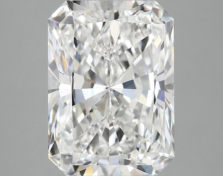 3.97 Carat Radiant Shaped Excellent Cut VVS2 IGI Certified Lab Grown Diamond