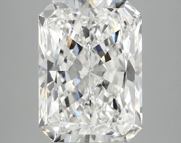 4.02 Carat Radiant Shaped Excellent Cut VVS2 IGI Certified Lab Grown Diamond