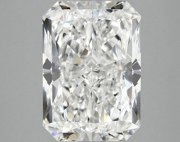 3.05 Carat Radiant Shaped Ideal Cut VVS2 IGI Certified Lab Grown Diamond