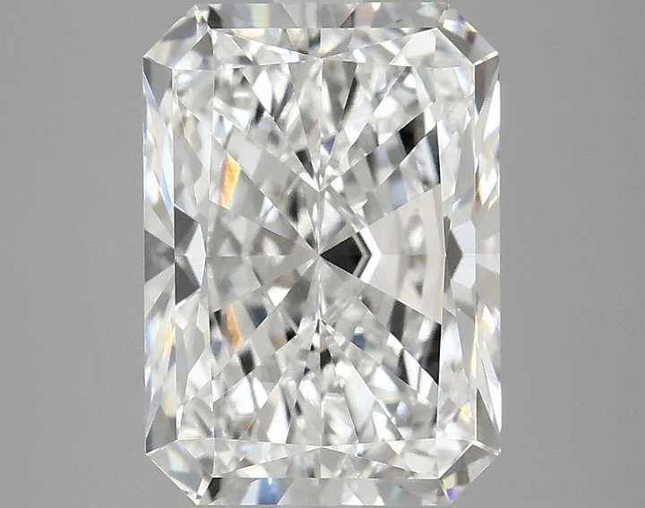 4.04 Carat Radiant Shaped Ideal Cut VVS2 IGI Certified Lab Grown Diamond