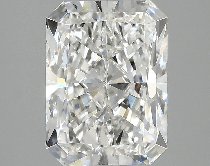 2.87 Carat Radiant Shaped Excellent Cut VVS2 IGI Certified Lab Grown Diamond