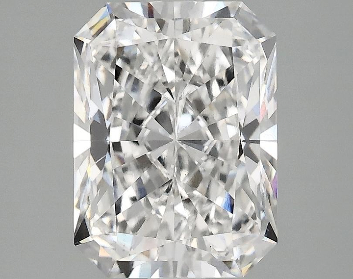 2.51 Carat Radiant Shaped Excellent Cut VS1 IGI Certified Lab Grown Diamond