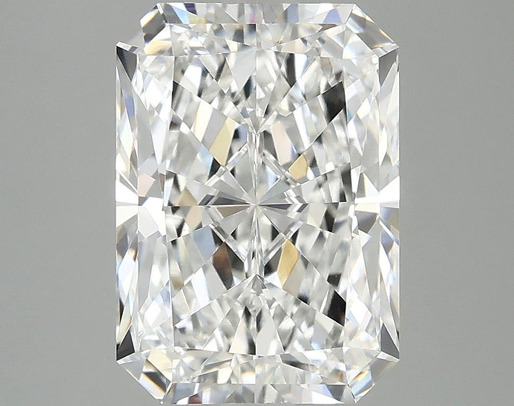 3.94 Carat Radiant Shaped Ideal Cut VVS2 IGI Certified Lab Grown Diamond