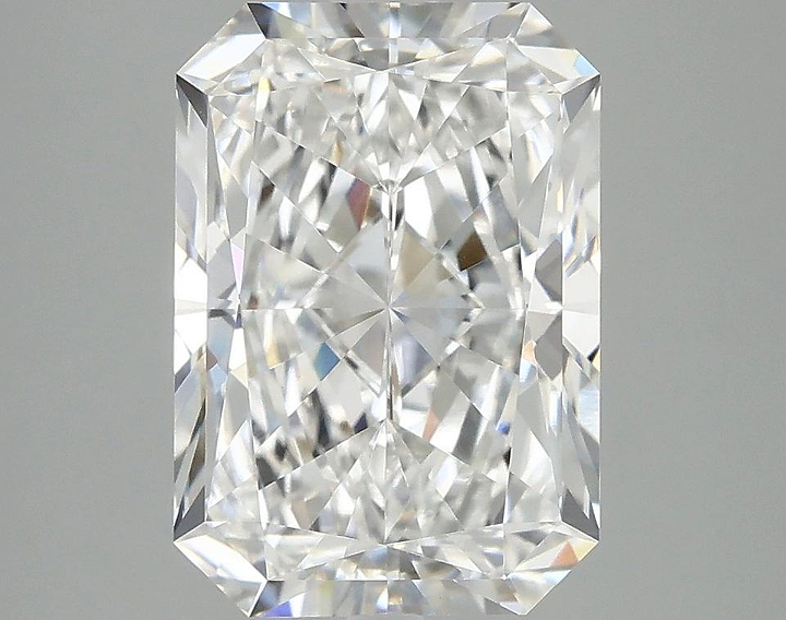 3.93 Carat Radiant Shaped Ideal Cut VVS2 IGI Certified Lab Grown Diamond