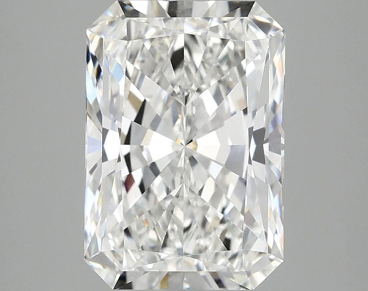 3.94 Carat Radiant Shaped Ideal Cut VVS2 IGI Certified Lab Grown Diamond