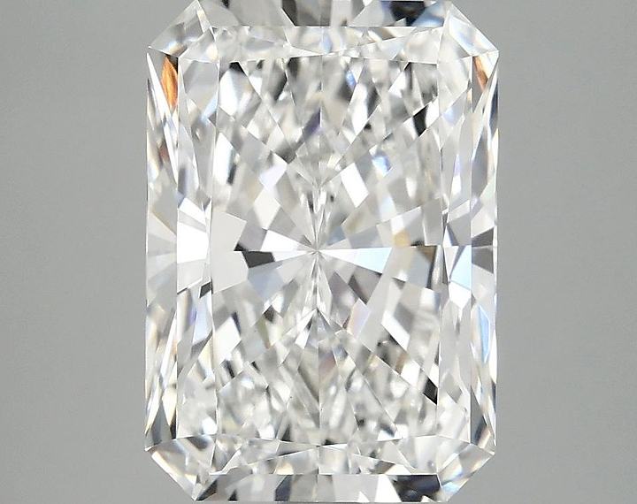 4.04 Carat Radiant Shaped Ideal Cut VVS2 IGI Certified Lab Grown Diamond