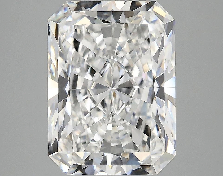 4.1 Carat Radiant Shaped Excellent Cut VVS2 IGI Certified Lab Grown Diamond