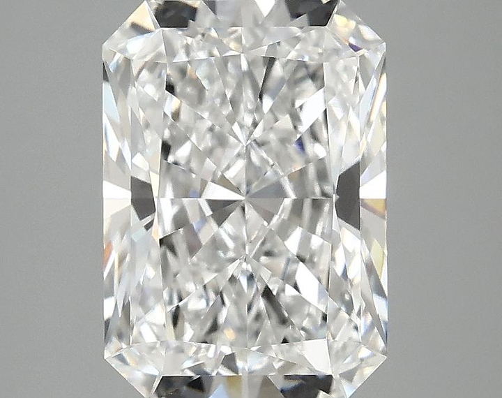 2.99 Carat Radiant Shaped Ideal Cut VVS2 IGI Certified Lab Grown Diamond