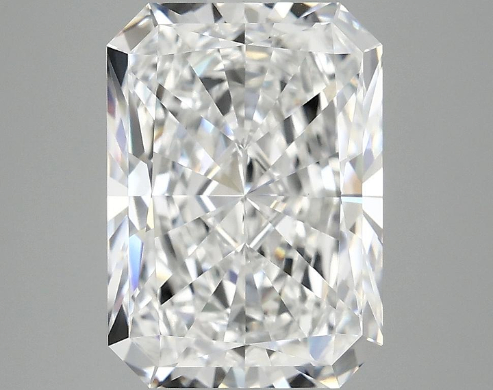 4.05 Carat Radiant Shaped Ideal Cut VVS2 IGI Certified Lab Grown Diamond
