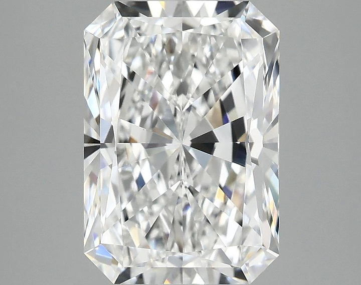 3.93 Carat Radiant Shaped Ideal Cut VVS2 IGI Certified Lab Grown Diamond