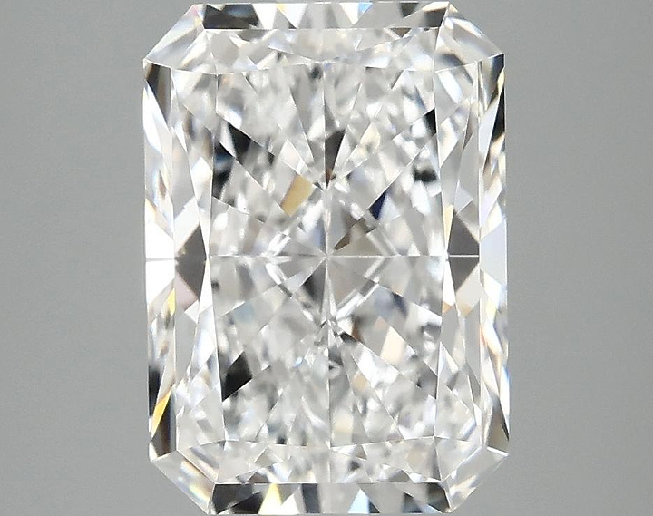 3.88 Carat Radiant Shaped Ideal Cut VS1 IGI Certified Lab Grown Diamond