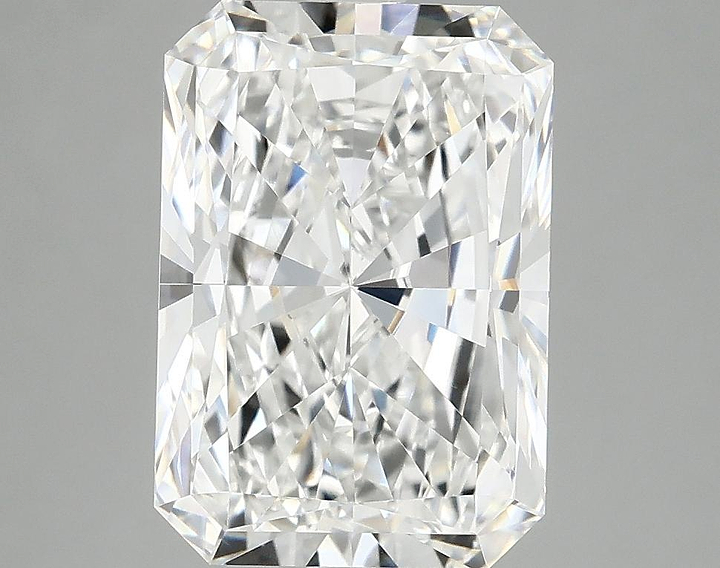 4.06 Carat Radiant Shaped Ideal Cut VVS2 IGI Certified Lab Grown Diamond