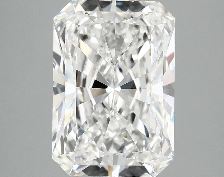 4.01 Carat Radiant Shaped Ideal Cut VVS2 IGI Certified Lab Grown Diamond