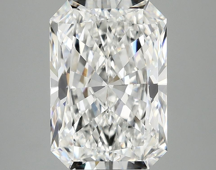 3.93 Carat Radiant Shaped Ideal Cut VVS2 IGI Certified Lab Grown Diamond