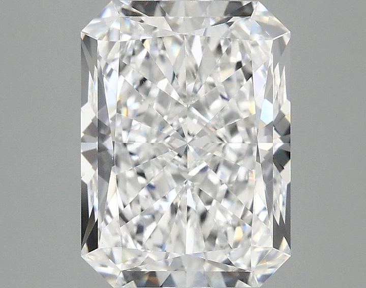 3.1 Carat Radiant Shaped Excellent Cut VVS2 IGI Certified Lab Grown Diamond