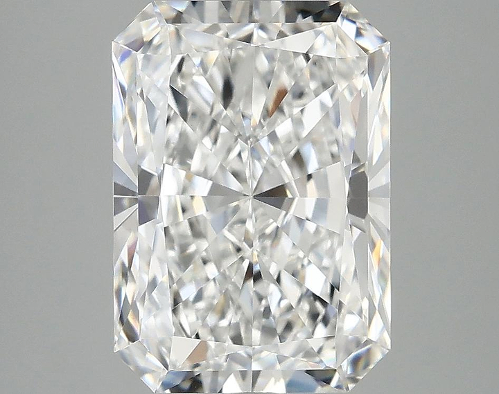 3.9 Carat Radiant Shaped Ideal Cut VVS2 IGI Certified Lab Grown Diamond
