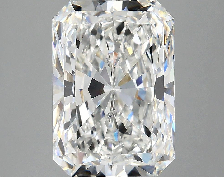 4.07 Carat Radiant Shaped Ideal Cut VVS2 IGI Certified Lab Grown Diamond