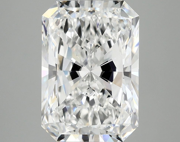 3.95 Carat Radiant Shaped Ideal Cut VVS2 IGI Certified Lab Grown Diamond