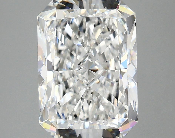 4.03 Carat Radiant Shaped Ideal Cut VVS2 IGI Certified Lab Grown Diamond