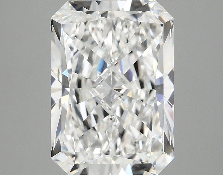 3.95 Carat Radiant Shaped Ideal Cut VS1 IGI Certified Lab Grown Diamond