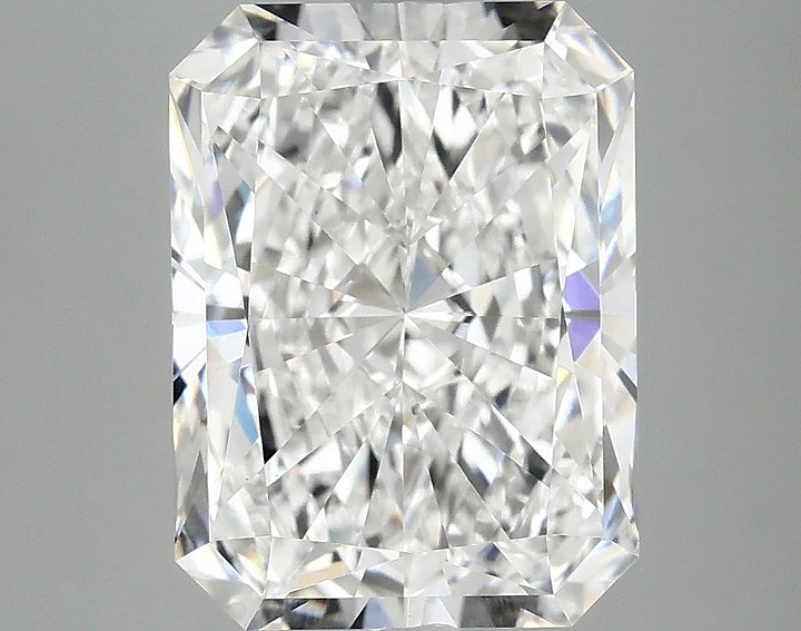 4.03 Carat Radiant Shaped Excellent Cut VVS2 IGI Certified Lab Grown Diamond