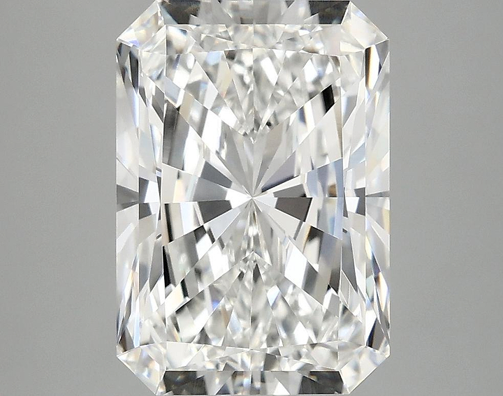 3.84 Carat Radiant Shaped Ideal Cut VVS2 IGI Certified Lab Grown Diamond