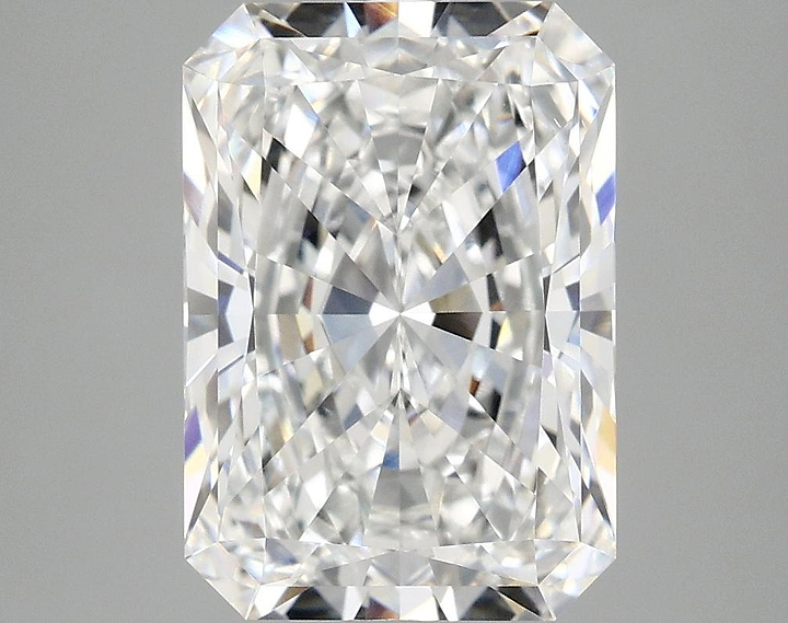 4.09 Carat Radiant Shaped Ideal Cut VS1 IGI Certified Lab Grown Diamond