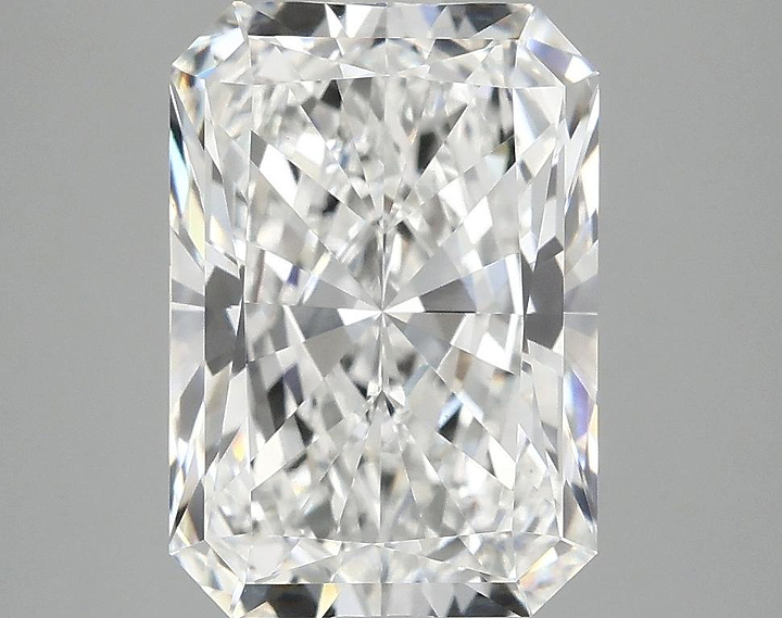 4.0 Carat Radiant Shaped Ideal Cut VVS2 IGI Certified Lab Grown Diamond