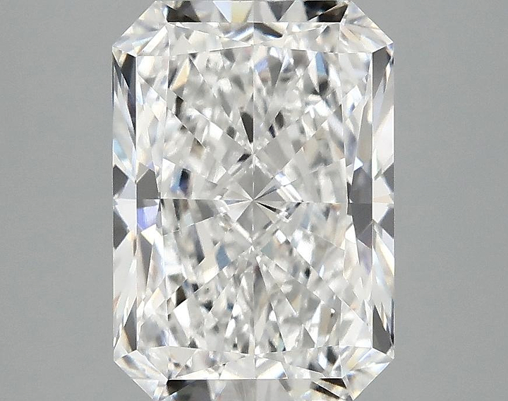 3.03 Carat Radiant Shaped Ideal Cut VVS2 IGI Certified Lab Grown Diamond