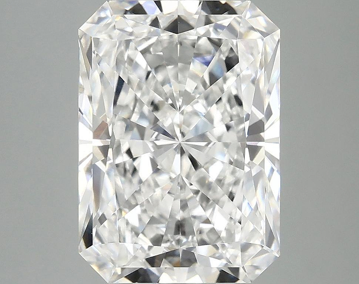 4.07 Carat Radiant Shaped Ideal Cut VVS2 IGI Certified Lab Grown Diamond
