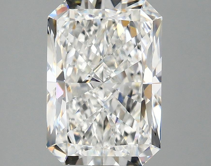 2.97 Carat Radiant Shaped Ideal Cut VVS2 IGI Certified Lab Grown Diamond