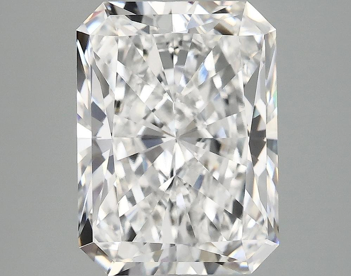 4.01 Carat Radiant Shaped Excellent Cut VVS2 IGI Certified Lab Grown Diamond