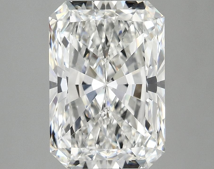 3.03 Carat Radiant Shaped Ideal Cut VVS2 IGI Certified Lab Grown Diamond