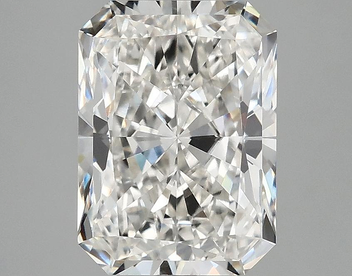 3.1 Carat Radiant Shaped Excellent Cut VS1 IGI Certified Lab Grown Diamond