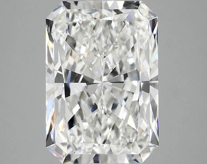 3.9 Carat Radiant Shaped Ideal Cut VS2 IGI Certified Lab Grown Diamond
