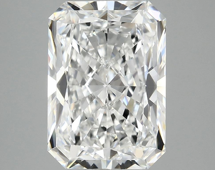 4.1 Carat Radiant Shaped Ideal Cut VVS2 IGI Certified Lab Grown Diamond