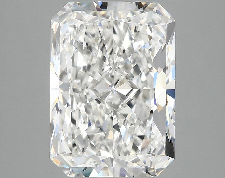 4.05 Carat Radiant Shaped Ideal Cut VVS2 IGI Certified Lab Grown Diamond