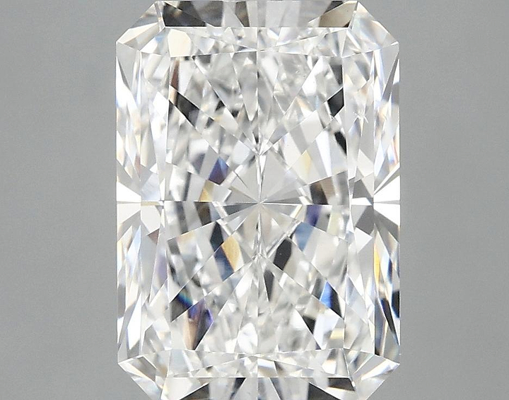 3.99 Carat Radiant Shaped Ideal Cut VS2 IGI Certified Lab Grown Diamond