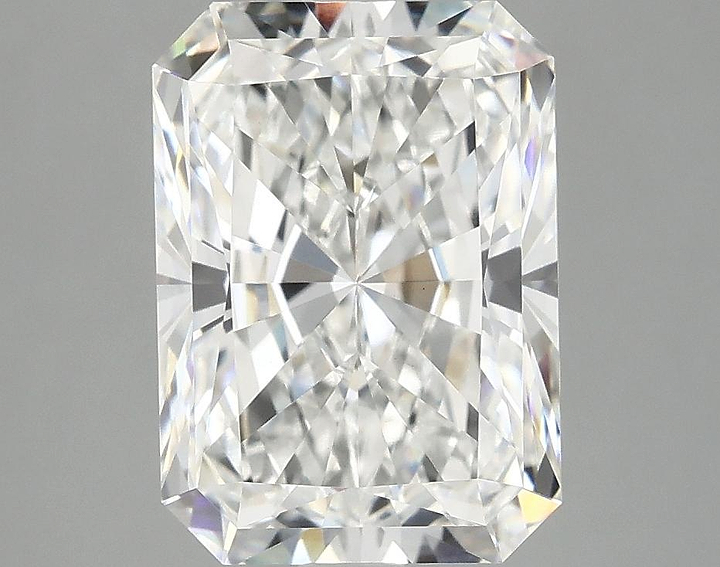 3.81 Carat Radiant Shaped Ideal Cut VVS2 IGI Certified Lab Grown Diamond