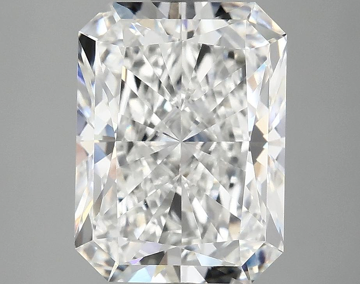 3.99 Carat Radiant Shaped Excellent Cut VVS2 IGI Certified Lab Grown Diamond