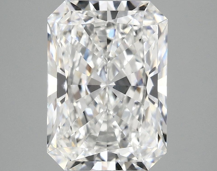 3.83 Carat Radiant Shaped Ideal Cut VS2 IGI Certified Lab Grown Diamond