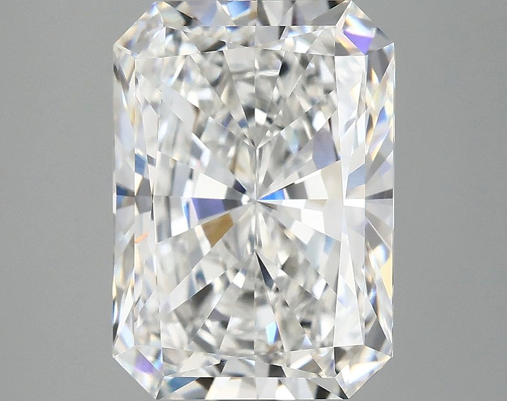 4.05 Carat Radiant Shaped Ideal Cut VVS2 IGI Certified Lab Grown Diamond