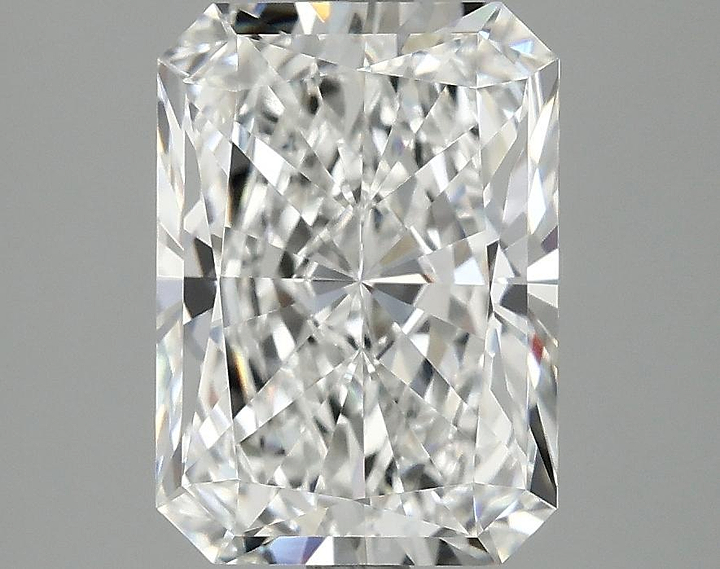 3.07 Carat Radiant Shaped Ideal Cut VVS2 IGI Certified Lab Grown Diamond
