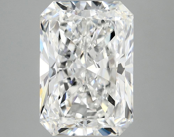 4.05 Carat Radiant Shaped Ideal Cut VVS2 IGI Certified Lab Grown Diamond