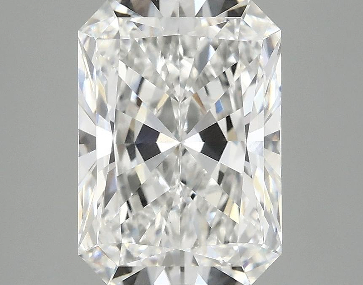 3.09 Carat Radiant Shaped Ideal Cut VVS2 IGI Certified Lab Grown Diamond